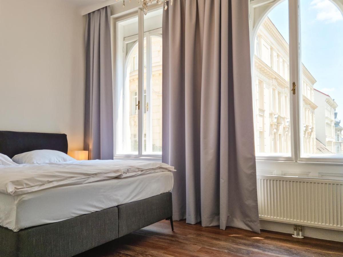 Petite Chambre Double - Vue sur Rue