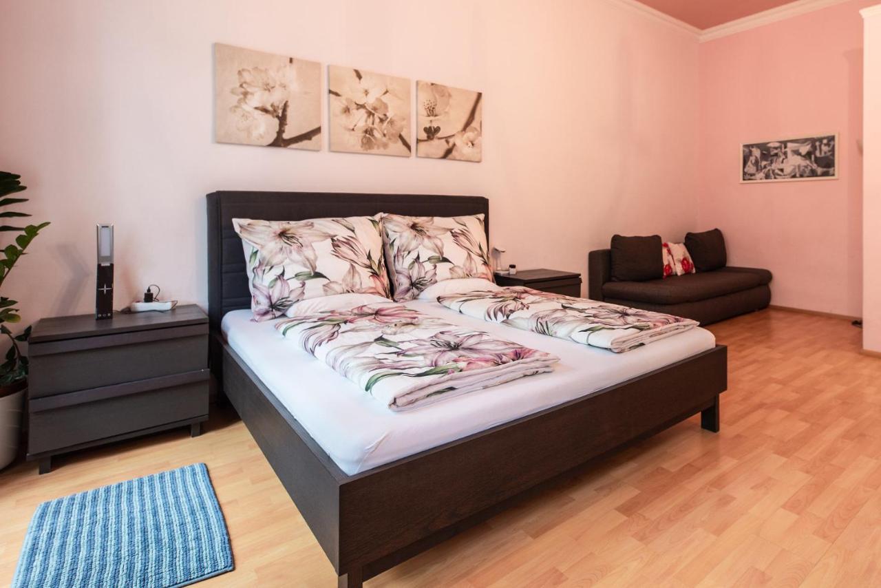 Chambre Double avec Canapé-Lit (4 Adultes)