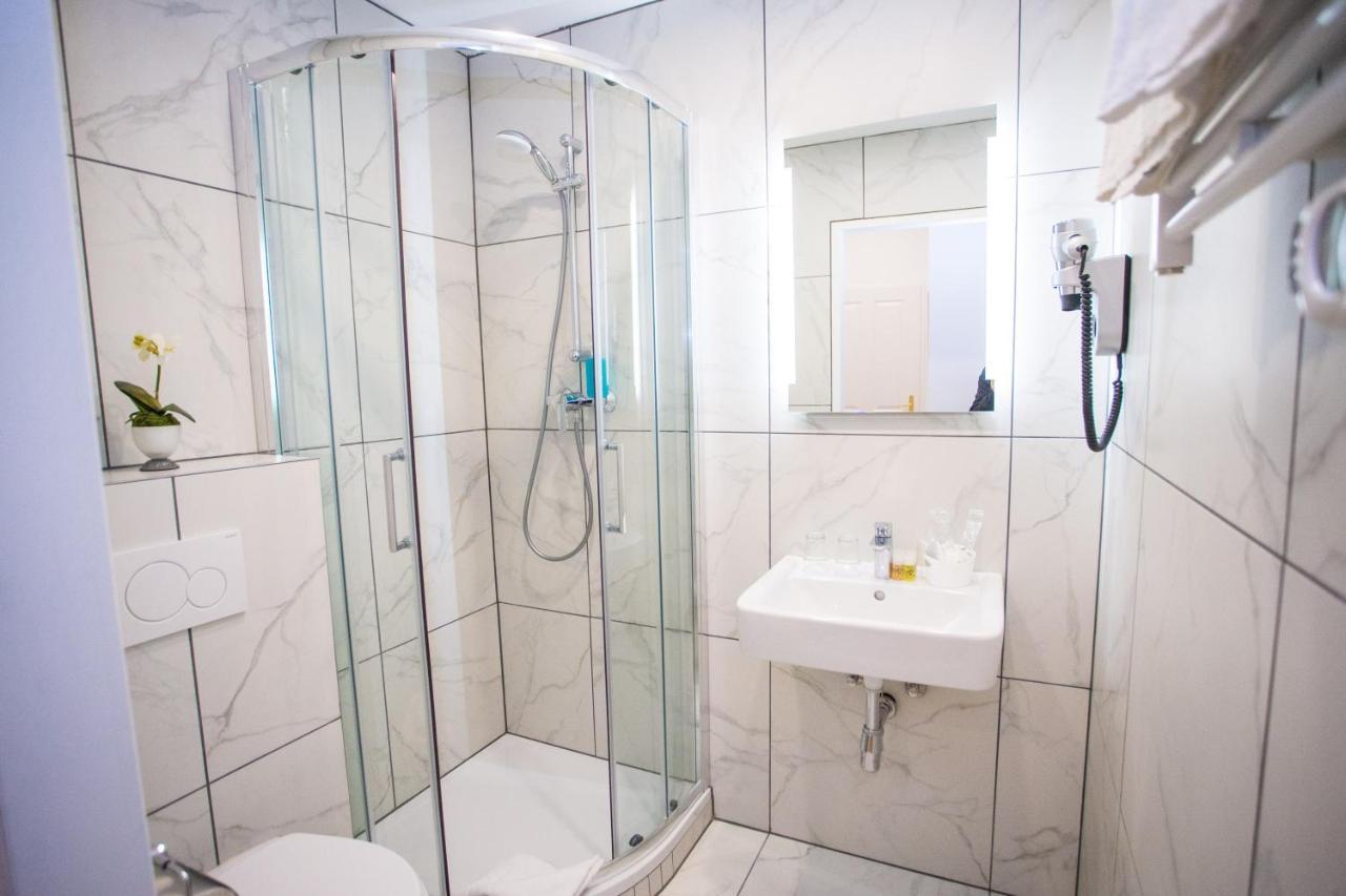 Chambre Double avec Lit d'Appoint