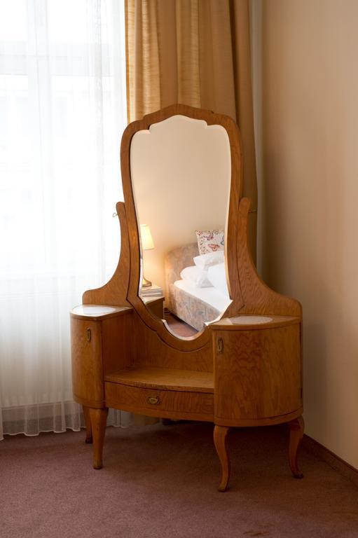 Chambre Double avec Toilettes Communes