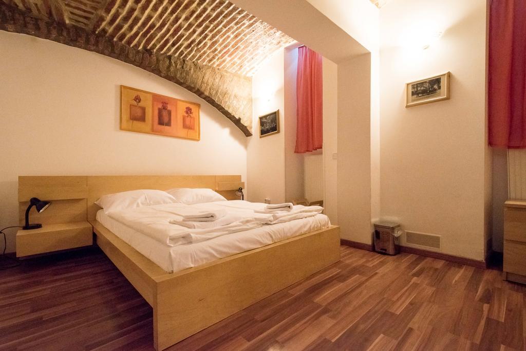 Economy Double Room Private External Bathroom