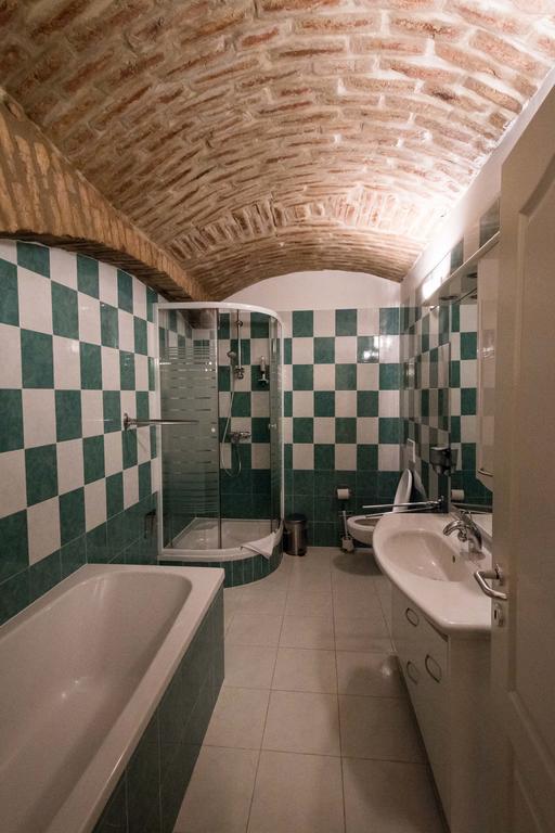 Comfort Double Room Private Bathroom