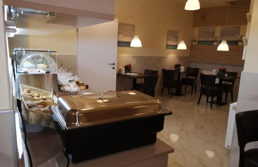 Ch-Hotel Luka Budget-1