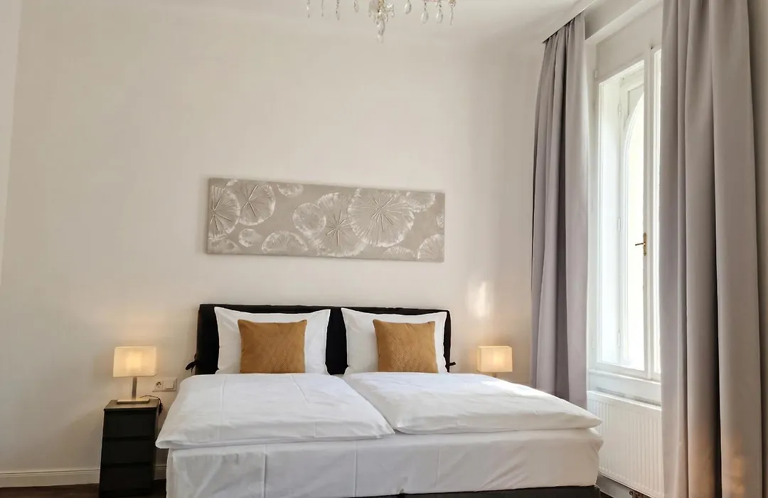 Pension Mozart - Vienna Center, Self Check-In-1