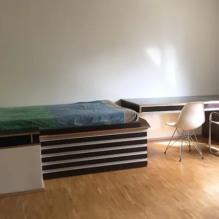 Room In Maisonette With Garden, Parking Place-2