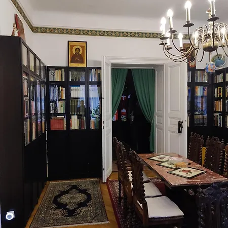 Luxury Near Castle-2