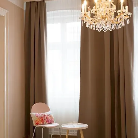 Amsel Vintage Rooms-3
